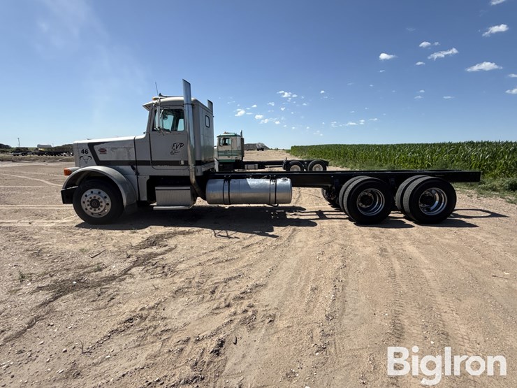 1992-peterbilt-379-image-8
