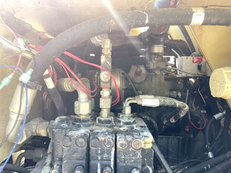 #1004-•-jlg-40h-manlift-image-33