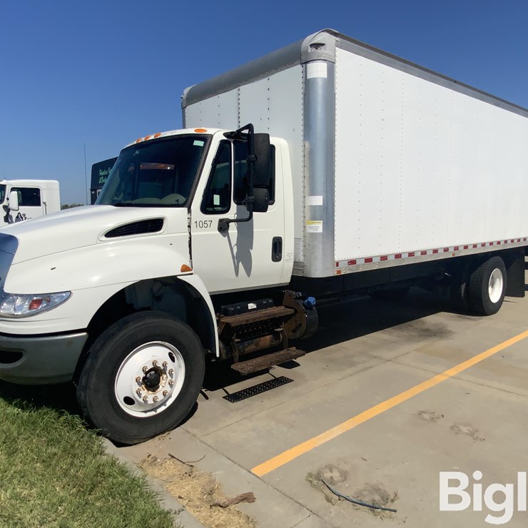 2016 INTERNATIONAL DURASTAR 4300