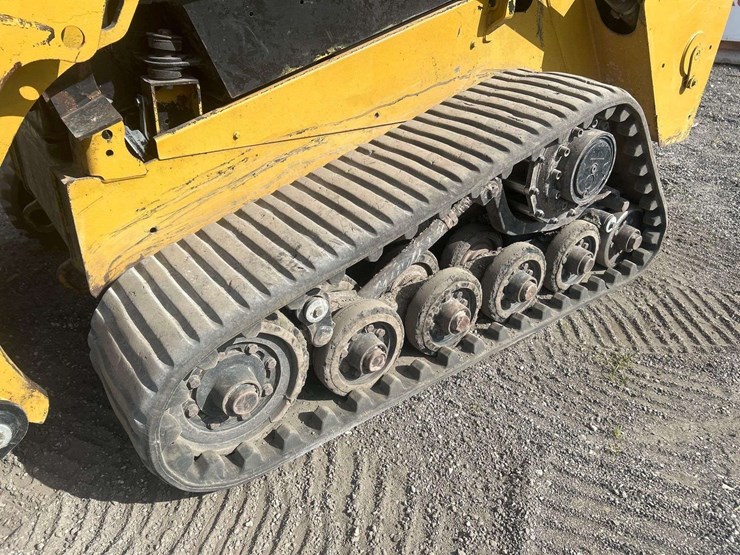 2014-caterpillar-257d-image-6
