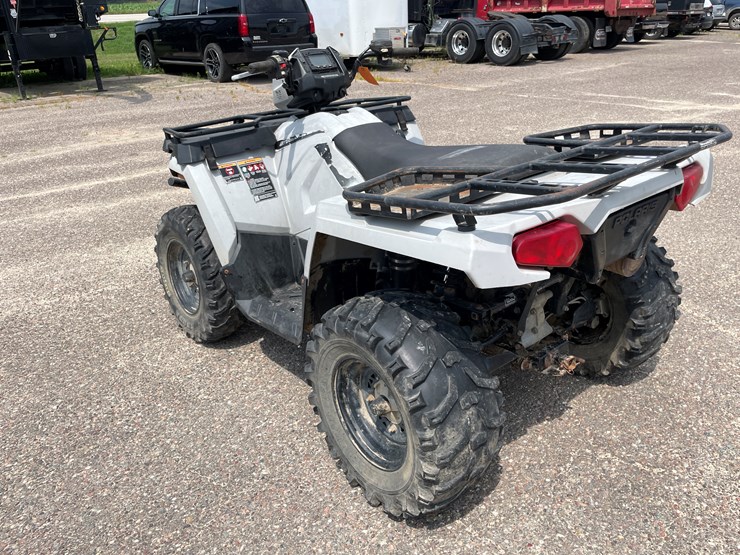 #1064-•-2018-polaris-570-utility-edition-4x4-image-6