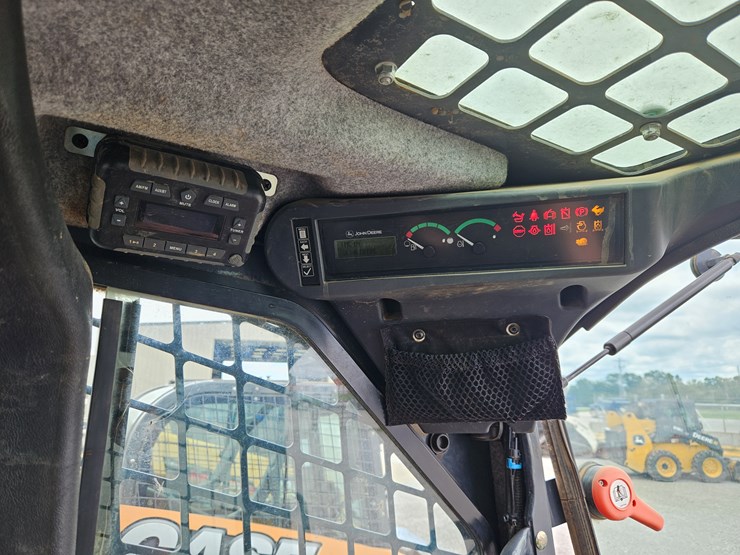 2019-deere-331g-image-9