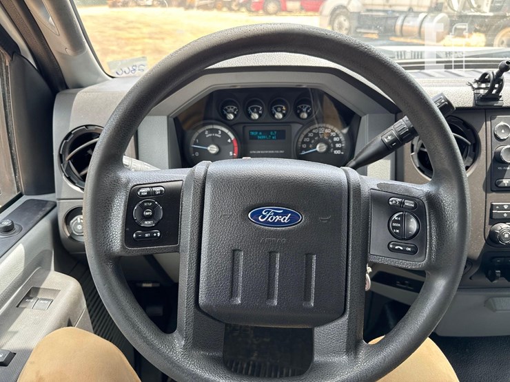 2016-ford-f350-image-17