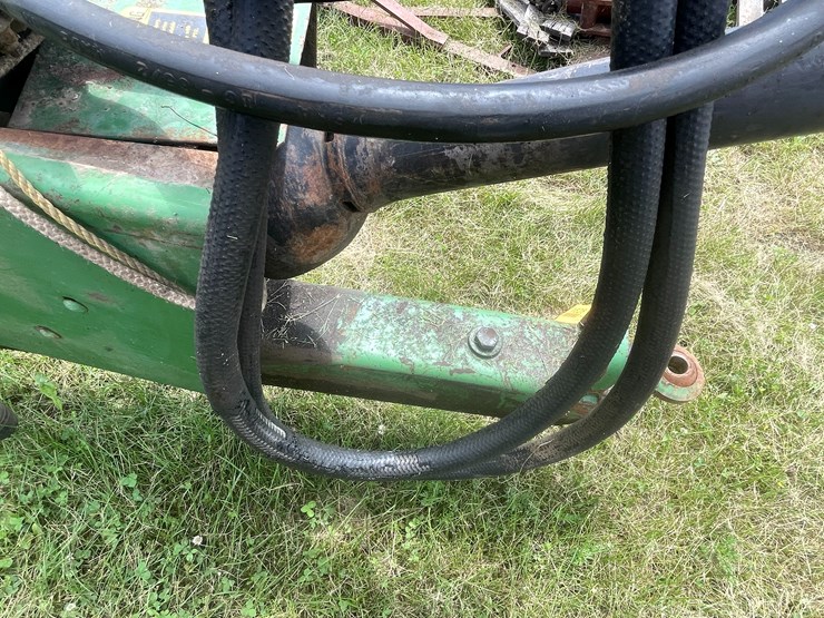 john-deere-3960-image-25
