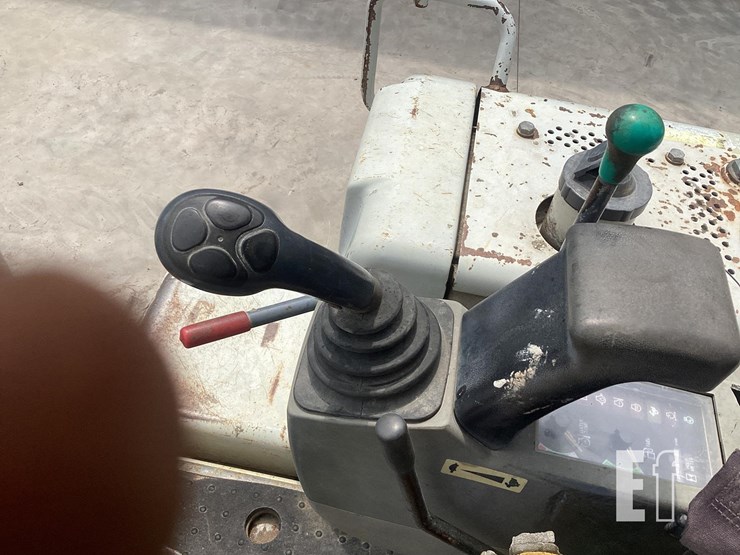 2006-takeuchi-tb135-image-20