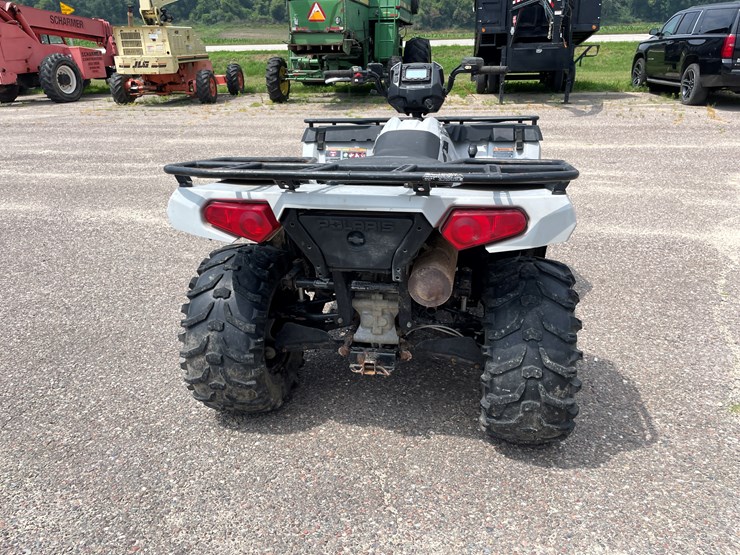 #1064-•-2018-polaris-570-utility-edition-4x4-image-5