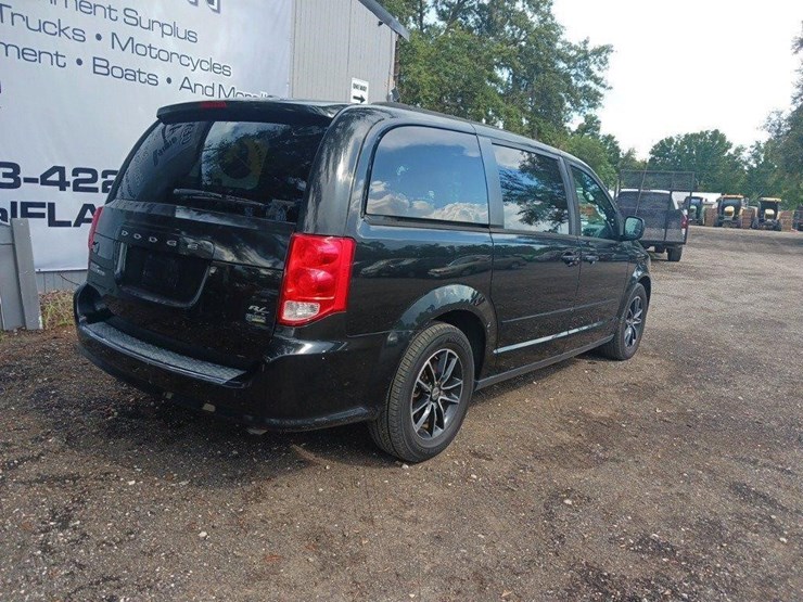 2016-dodge-grand-caravan-image-8