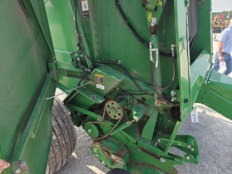 2019-john-deere-560m-image-9