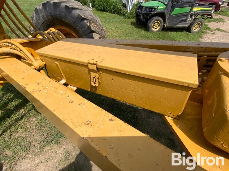 1977-caterpillar-120g-image-9