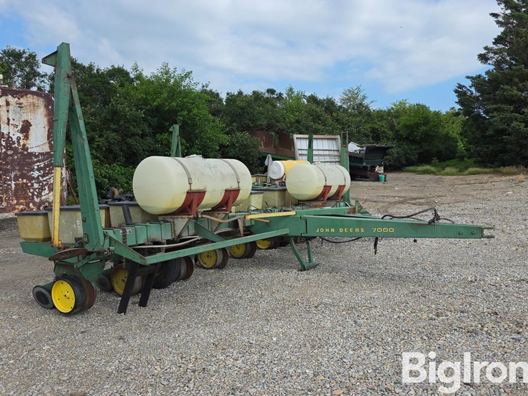 john-deere-7000-image-3