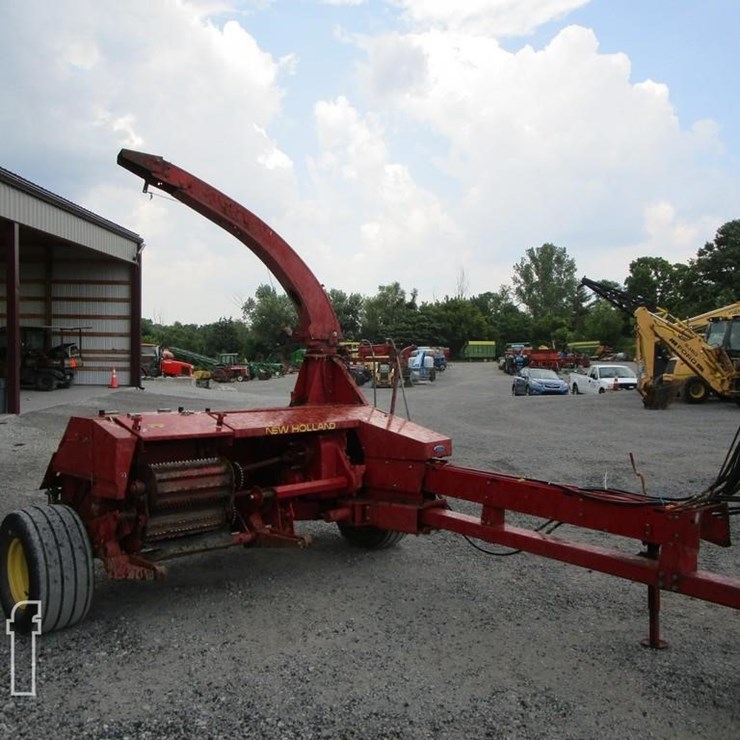 NEW HOLLAND 900