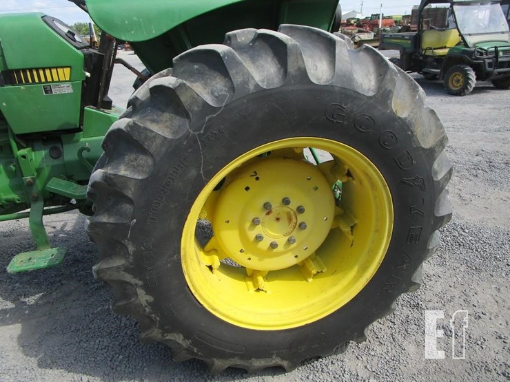 john-deere-2355-image-8