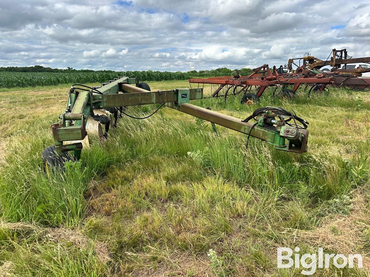 john-deere-2700-image-3