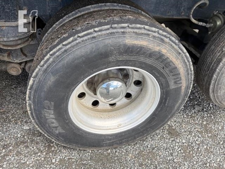 2006-kenworth-t800-image-23