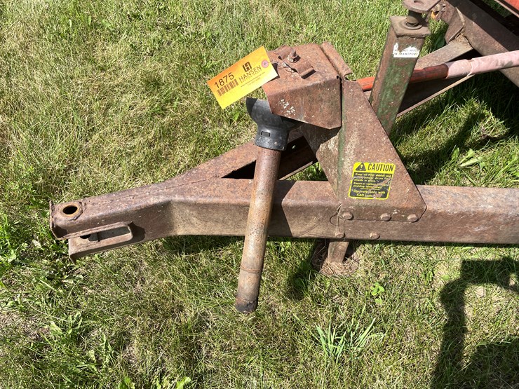 #1079-•-new-idea-spreader-image-11