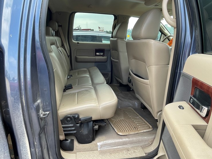 #1037-•-2005-ford-lariat-crew-cab-4x4-(has-wi-title)-image-74