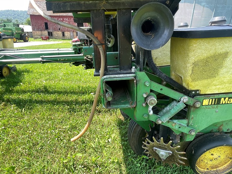john-deere-7200-image-61