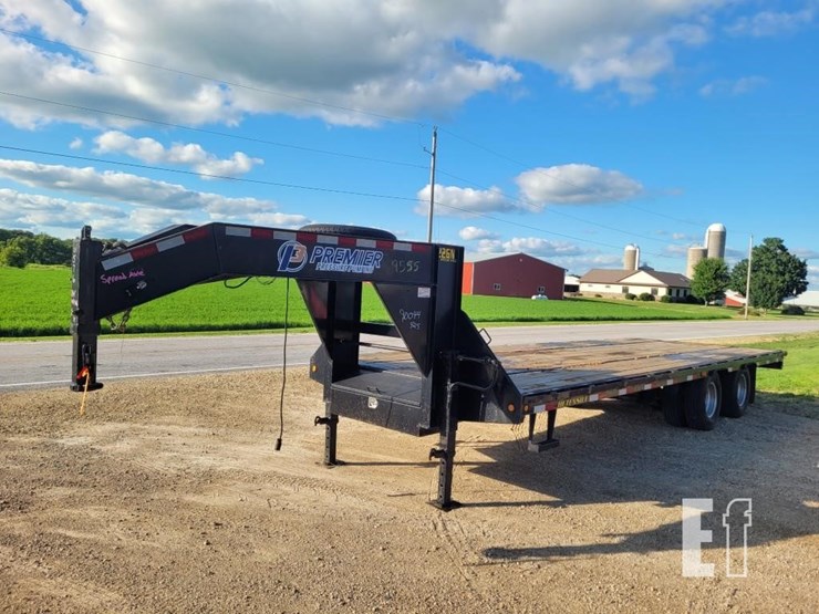 2014-big-tex-24-foot-gooseneck-trailer-image-1