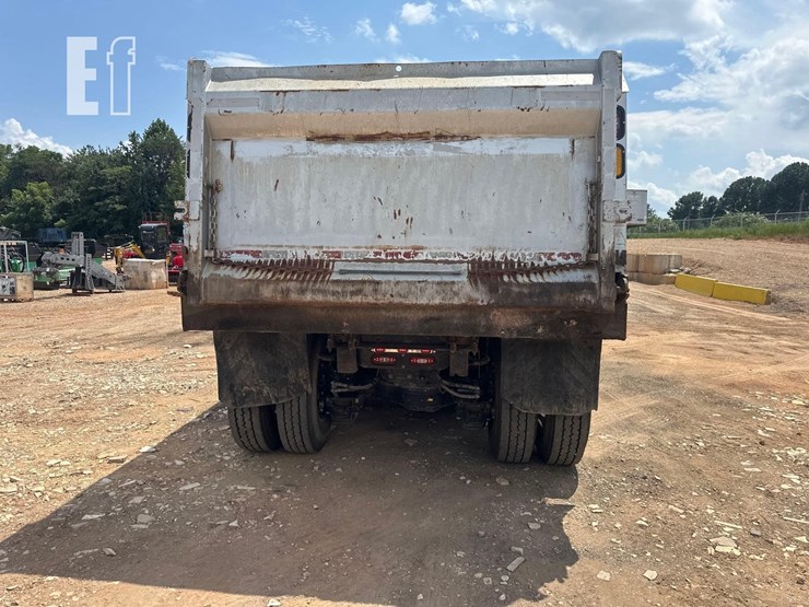 2021-mack-granite-64fr-image-7