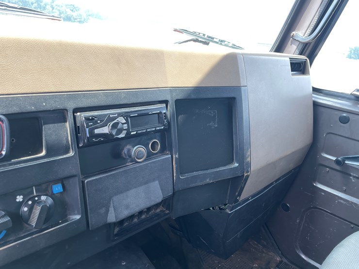 #1012-•-1993-international-dump-truck-(has-wi-title)-image-78