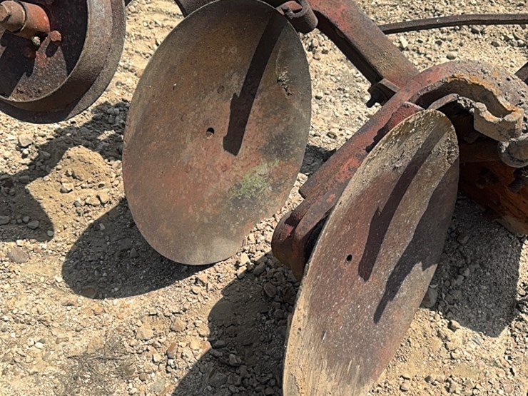 2-bottom-disk-plow-image-3