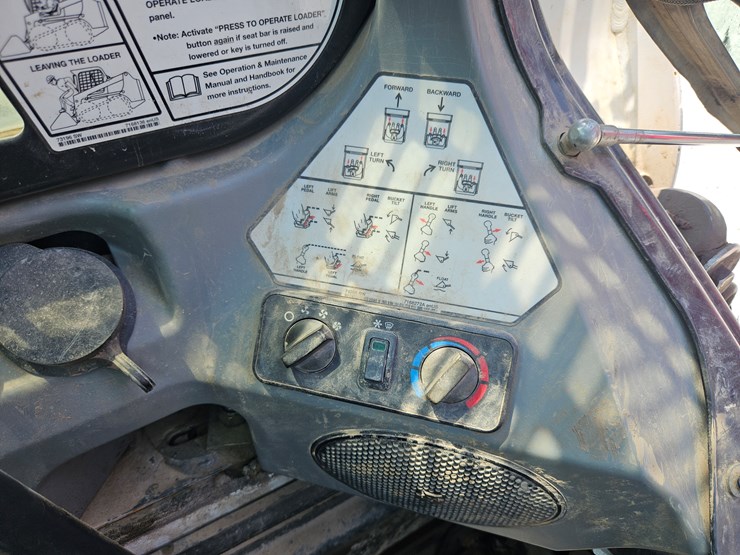 2013-bobcat-t650-image-10