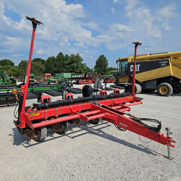 2007 WHITE 8106