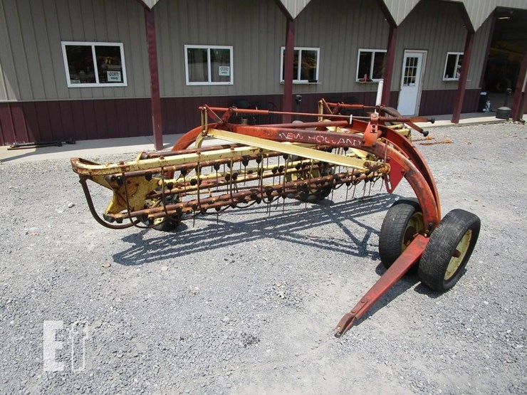 new-holland-260-image-1