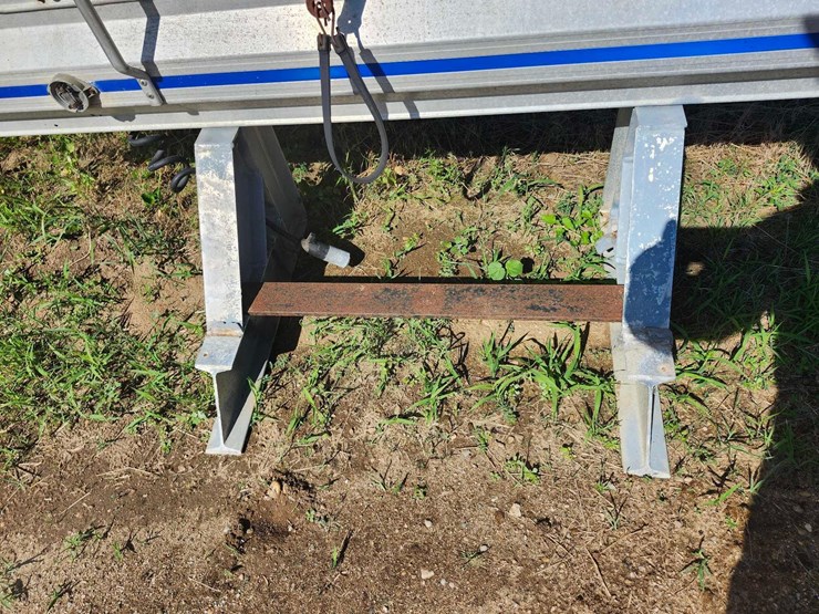 east-aluminum-headache-rack-image-2