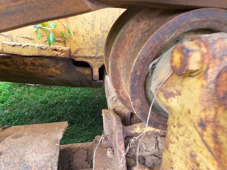 caterpillar-d7-image-14