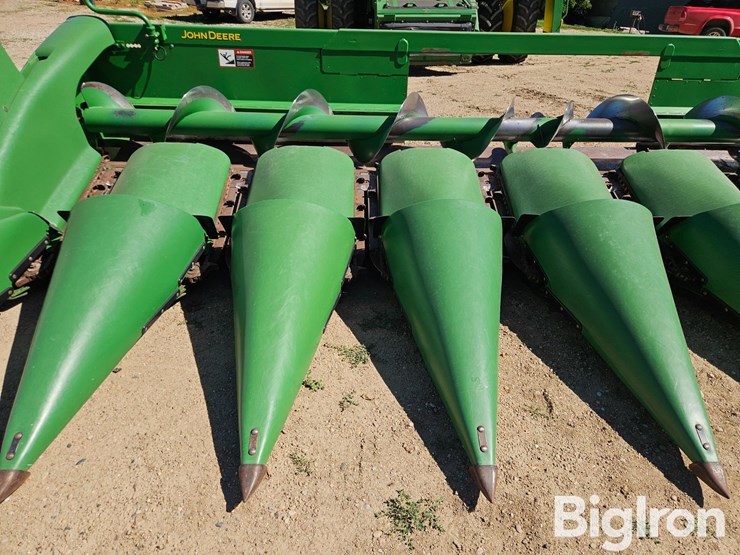 2011-john-deere-608c-stalkmaster-image-11