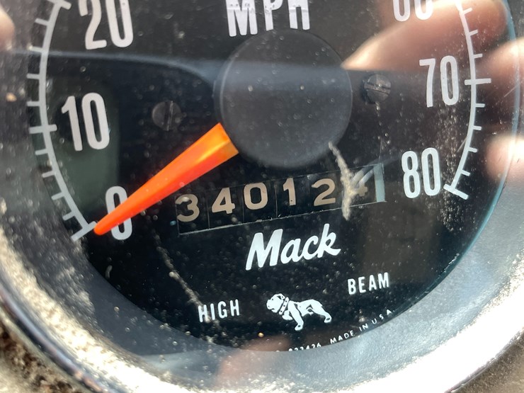 #1016-•-1974-mack-truck-(has-wi-title)-image-42