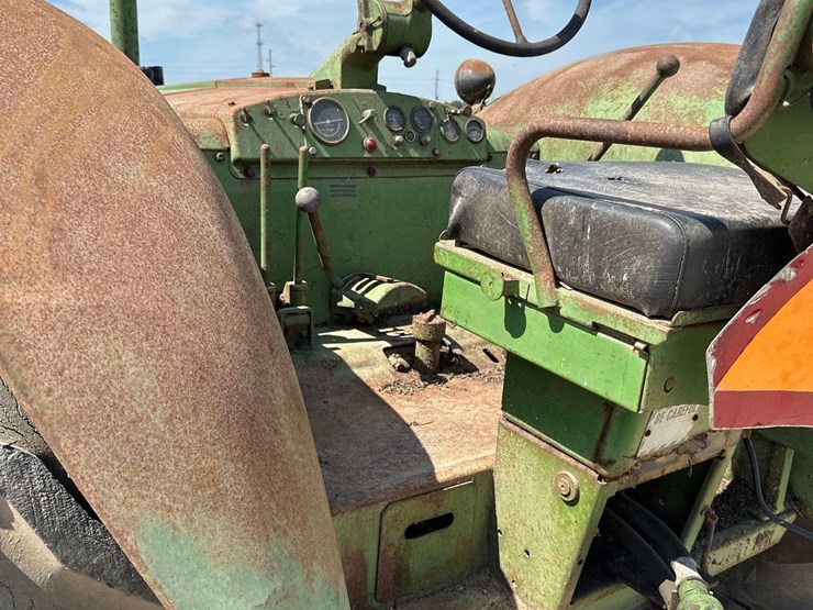 john-deere-820-image-7