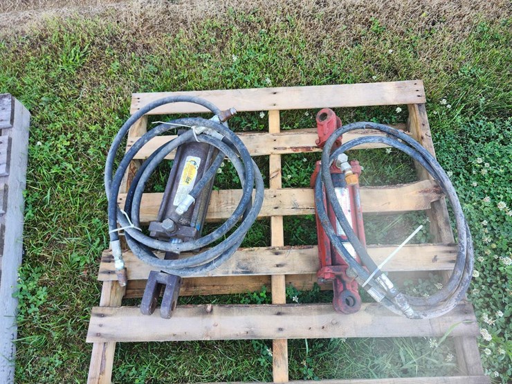 2-hydraulic-cylinders-image-4