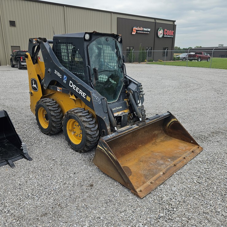 2022 DEERE 318G