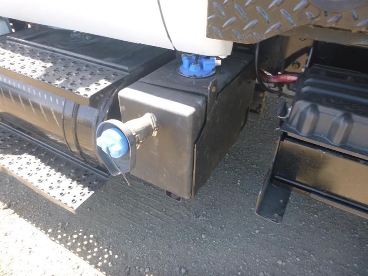 2015-ford-f650-image-8