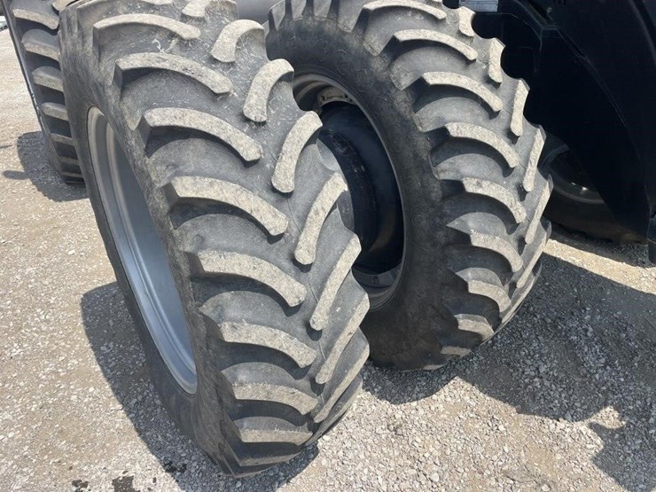 2012-case-ih-magnum-260-image-5