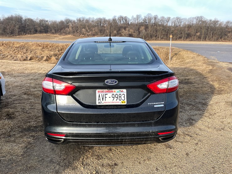 #1043-•-2014-ford-fusion-sedan-(wi-title-in-delay)-image-5