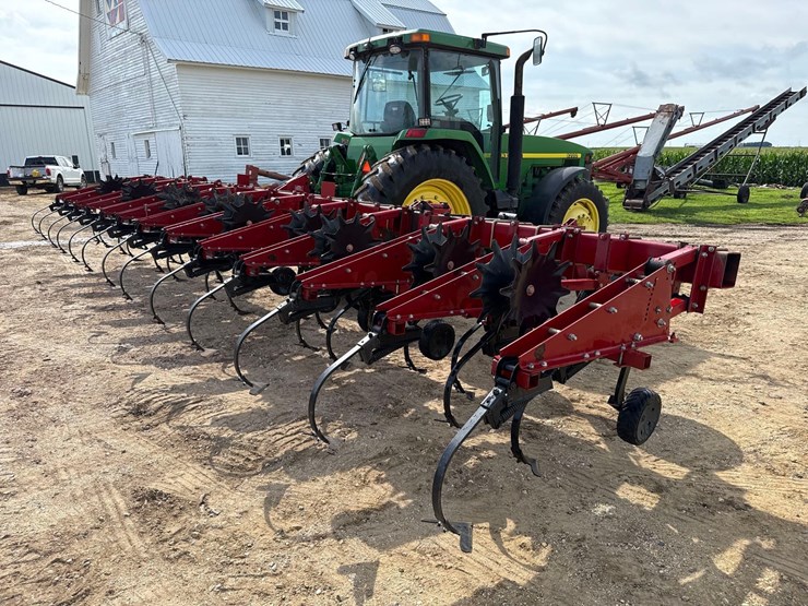 case-ih-1830-image-2