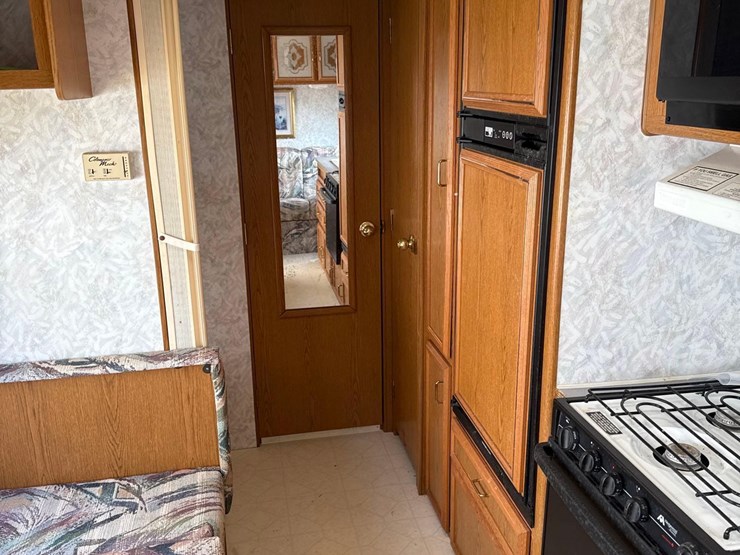 1998-jayco-eagle-25ft-camper-image-37
