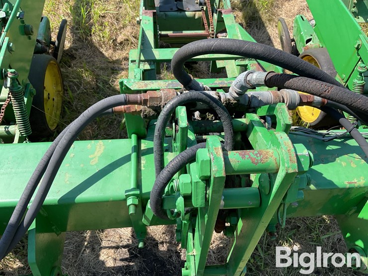 john-deere-7000-image-15