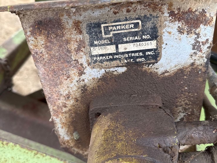 parker-200bu-seed-tender-wagon-image-12
