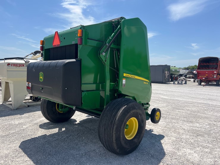 2020-john-deere-560r-image-7
