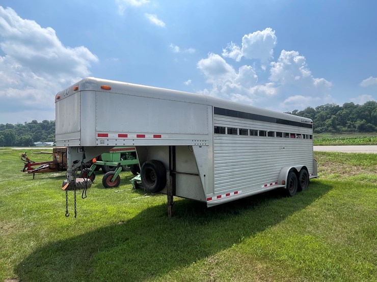 #1029-•-2002-c&c-20'-gooseneck-aluminum-trailer-(has-wi-title)-image-1