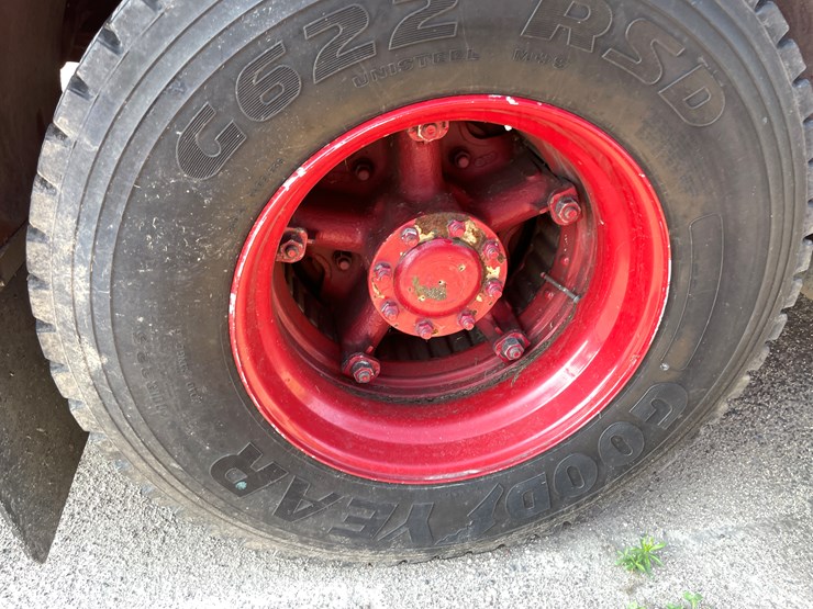 #1017-•-1985-retired-firetruck-(has-wi-title)-image-37