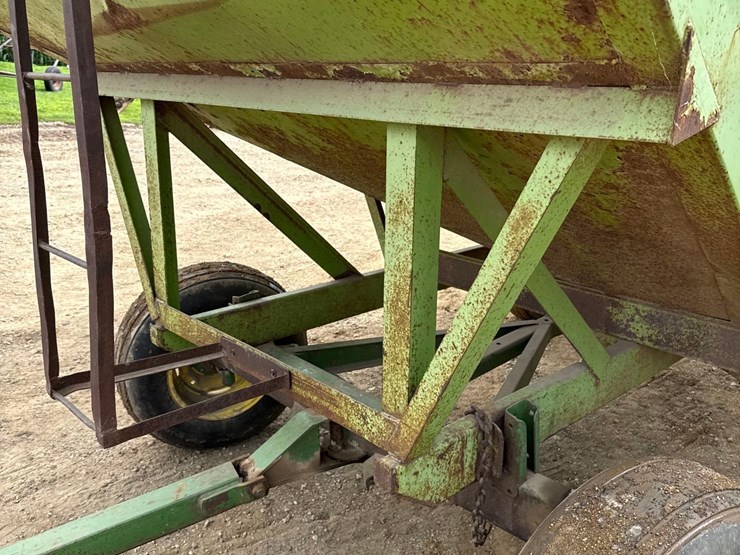 parker-200bu-gravity-wagon-image-19