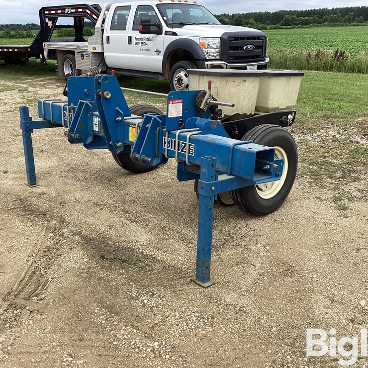 KINZE MT