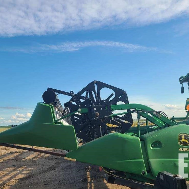 2011 JOHN DEERE 635F