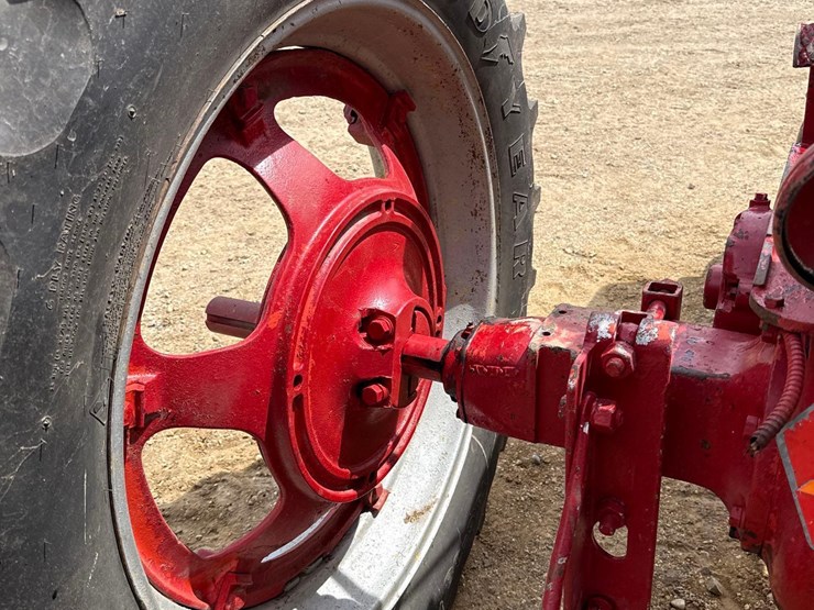 farmall-super-h-tractor-image-4