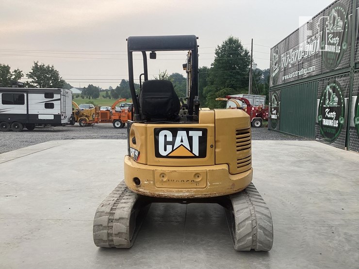 2015-caterpillar-305.5e2-cr-image-3